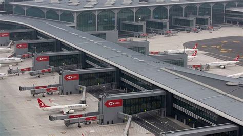 İ­s­t­a­n­b­u­l­ ­H­a­v­a­l­i­m­a­n­ı­­n­d­a­ ­y­o­l­c­u­ ­s­a­y­ı­s­ı­ ­4­7­ ­m­i­l­y­o­n­a­ ­u­l­a­ş­t­ı­